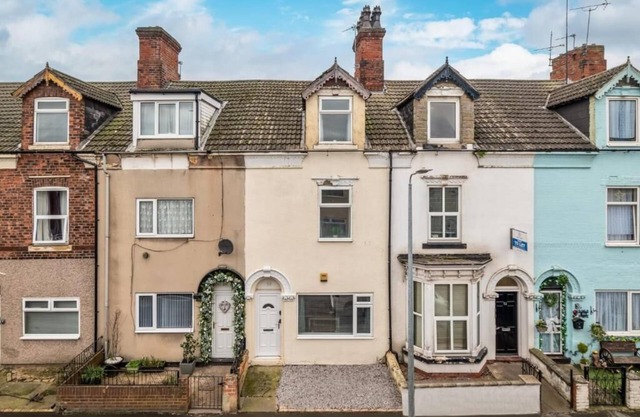 Charming & Spacious 4-BR Home in Goole