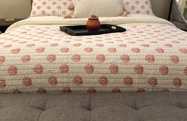 Charming Stay Downtown Dover – Free Wine!