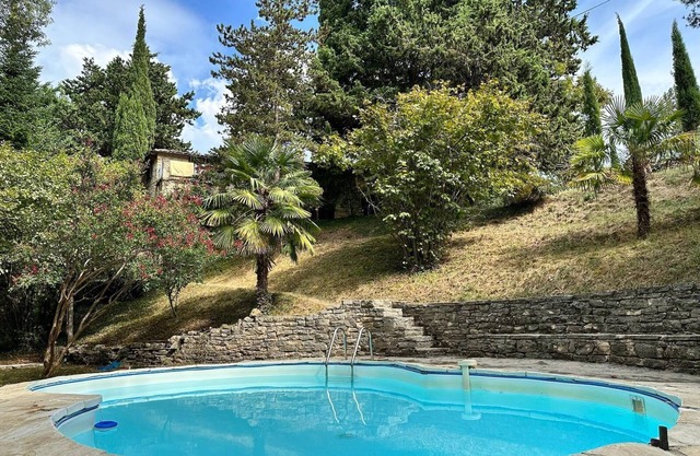 Charming stone house with swimming pool, wooded grounds, breathtaking view in Provence