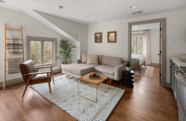 Charming Stowe Retreat off of Mountain Rd