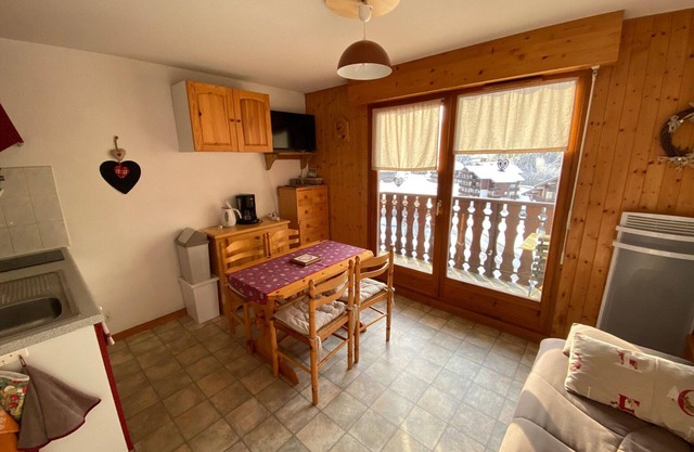 Charming Studio in Quiet Residence, Close to Downtown Châtel, with Summer Multi Pass!