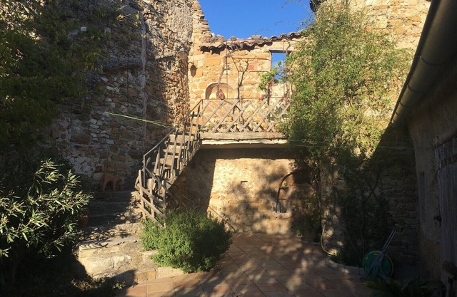 Charming Two Bedroom House Within A Delightful Lively Provencal Village
