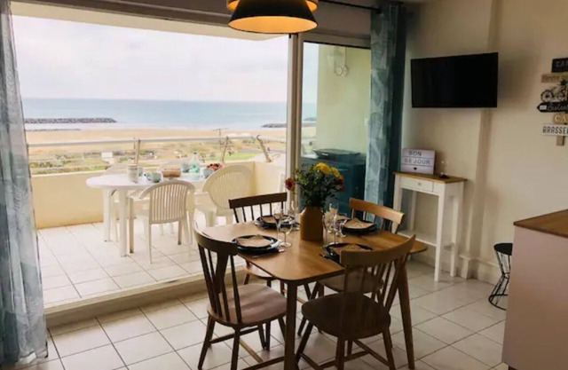 Charming T2 with exceptional sea view