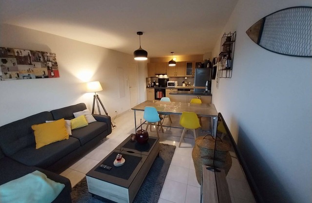 Charming T3 with balcony near beach
