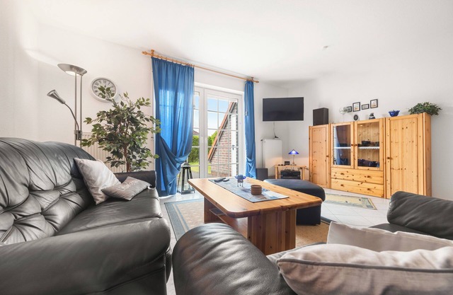 Charming vacation home "Lütte Uttied": Your cozy retreat on the North Sea