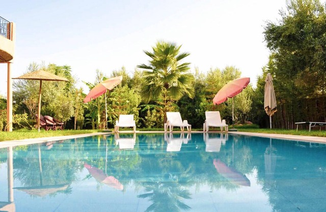 Charming Villa with Private Heated Pool and hot tub