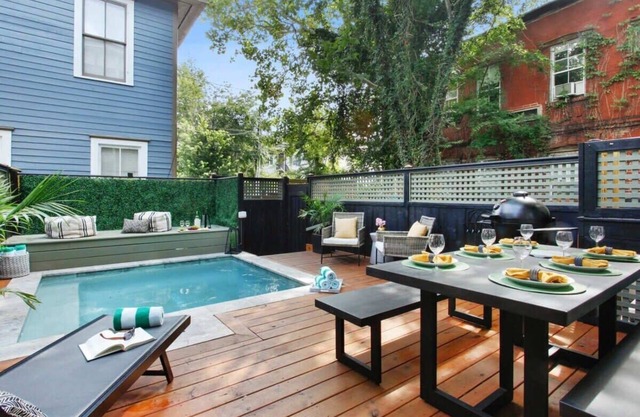 Charming Victorian Home | Cocktail Pool