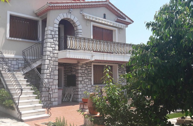 Charming Villa for you alone, between Nice and Antibes 500m from the beaches.