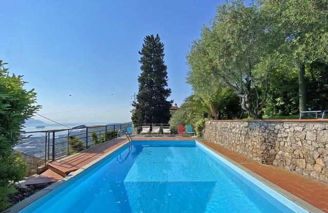 Charming Villa 12 pax with private pool free WiFi sea view near Cinque Terre