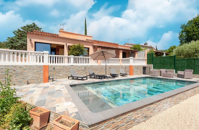 Charming Villa in Callian: Private Pool, Near Saint-Cassien Lake, Golf, 3BR, Sleeps 6