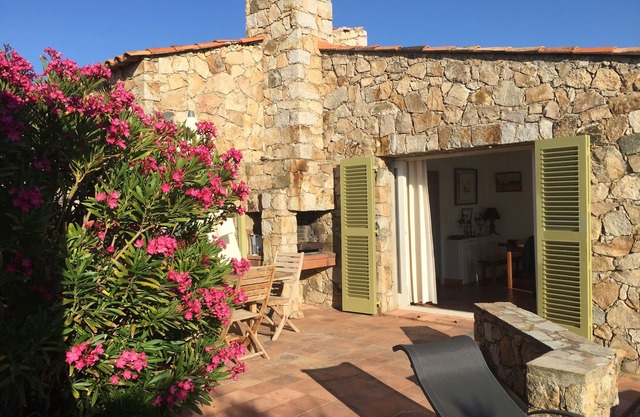 Charming villa in Marine de Davia – 50m from beach, sea view & stunning sunsets