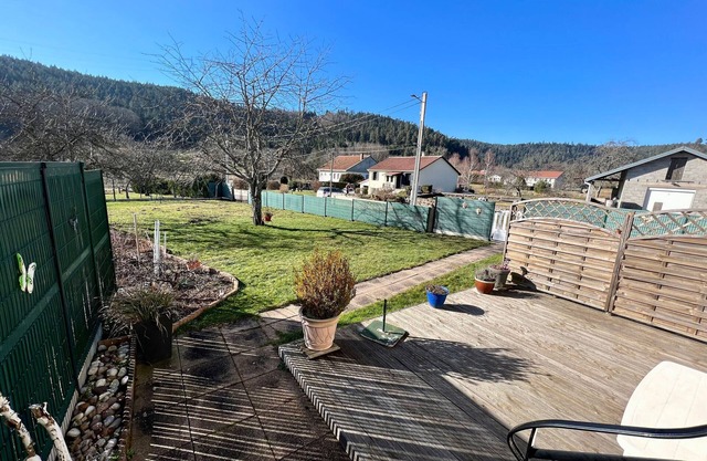 Charming Village Retreat: Cozy Cottage with Garden, Near Trails & Skiing, Pet-Friendly!