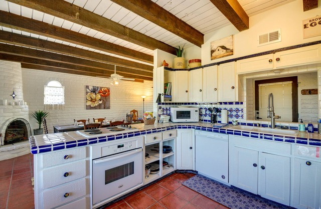 Charming Wickenburg Villa w/Casita & Private Pool