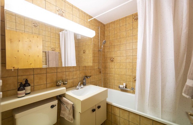 Chasa Trais Fluors: Cozy 2.5-room apartment in Ardez
