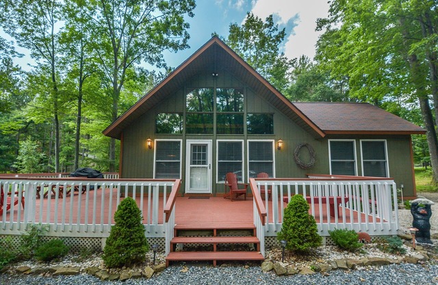 Chasing Dreams | Lake Access, Hot Tub, Fire Pit