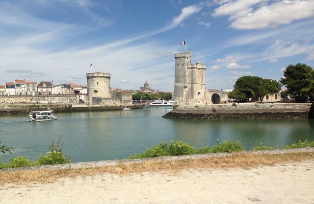 Chateau Chiens is a Multiple Pet Friendly Cottage in mid-West France
