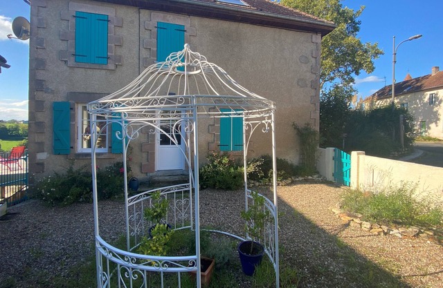 Chateau / Country House