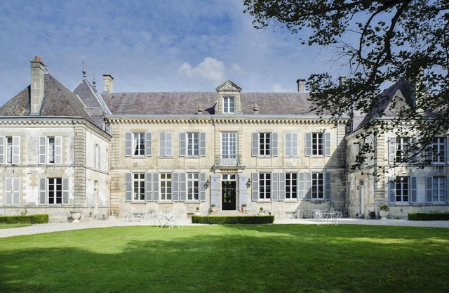 Chateau De Jaques - Fifteen Bedroom Castle, Sleeps 31
