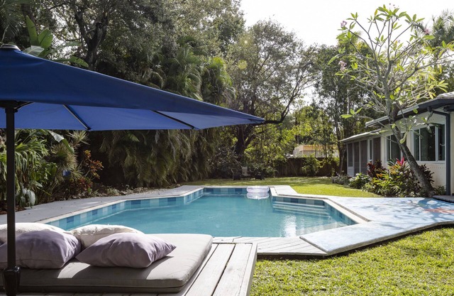 Chateau L'Amour ❤️ Tropical Paradise w/pool & tree house!