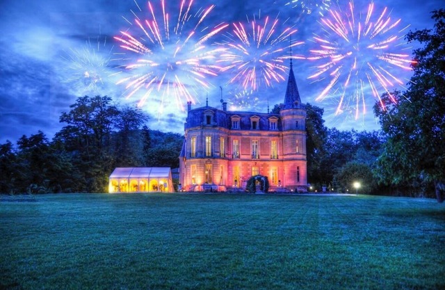 Château LENA private chateau with panoramic views, stunning park and pool!
