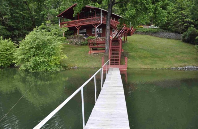 CHATUGE FISH IS PARADISE FOR FISHERMEN,WATERSPORTS,DOG FRIENDLY