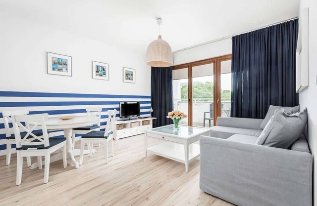Chełmońskiego 4C Świnoujście | Bright Apartmentn Maritime Style with a Balcony |