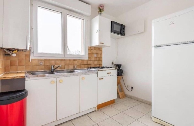 Cheap exclusive studio with Wi-Fi, office, balcony