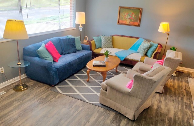 Cheerful 3-BR home near Downtown Dayton, Wright Patterson AFB and Airport