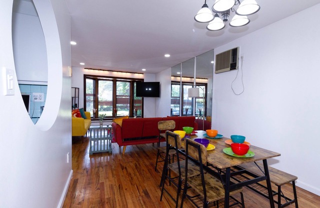 Cheerful & Beautiful 3-Bedroom Ranch
