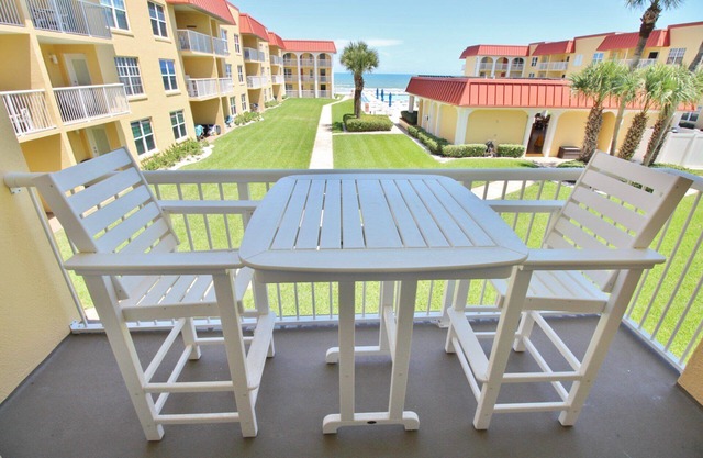 ✨Cheery Ocean View Condo with Great Amenities-Point East 213✨