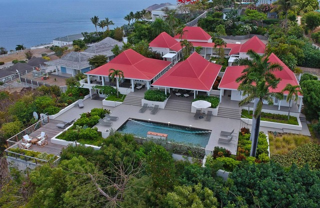 Chef included by Fantasia Villas: Villa Belle Bague