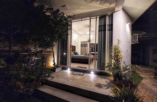 Chen Villa - Deluxe double room near to Airport and Negombo.