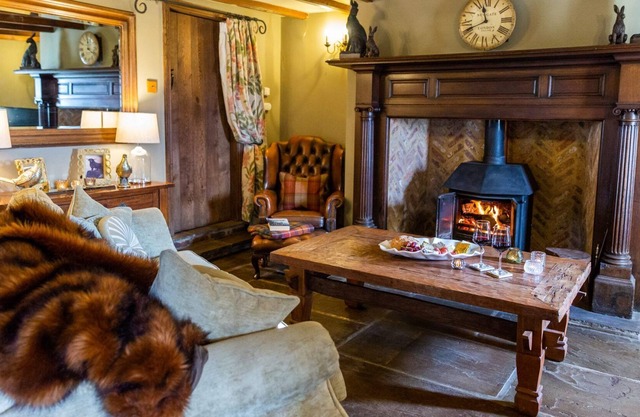Chequers - sleeps 4 guests in 2 bedrooms