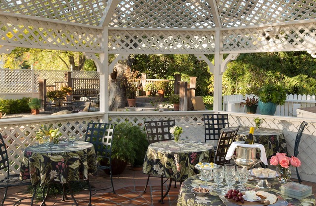 Cheshire Cat Inn & Cottages