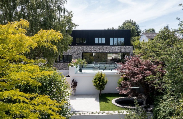 Chess Valley modern home stay