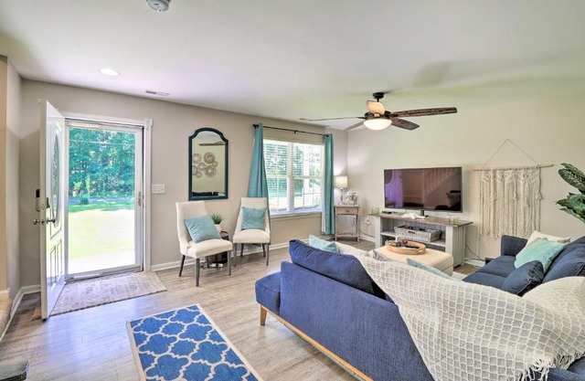 Chestertown Family Hideaway with Kayaks and Deck!