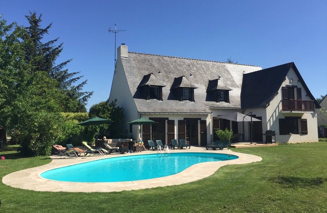 Chez Anne & Simon holiday rental with pool in South Brittany for up to 12 people