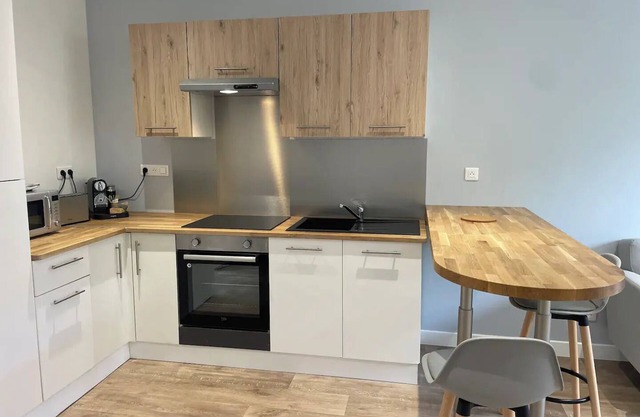 Chez Claire : appartement plein centre avec garage