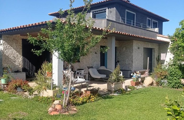 Chez J, appartement à l'étage, T3