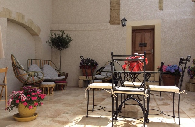 "Chez REMYETTE" Gîte in the heart of the Camargue in Occitania.