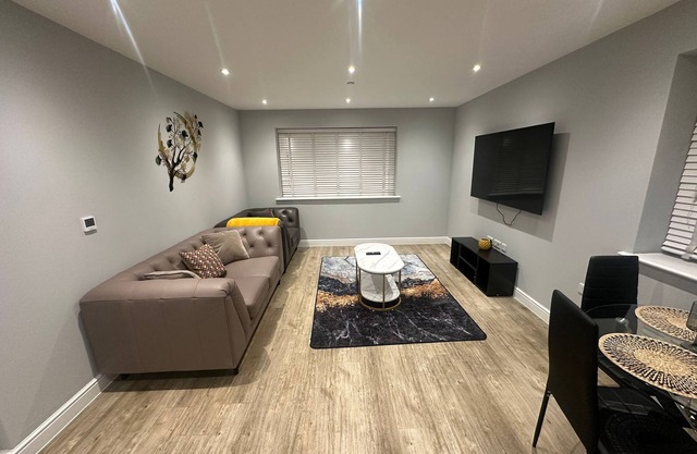 Chic and spacious 2 bedroom, 2 bath Apartment