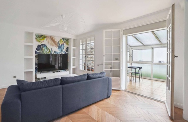 Chic and spacious apartment with great view