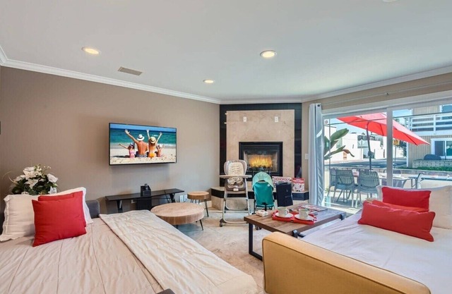 Chic Beachside | BBQ | Fast WiFi - C2