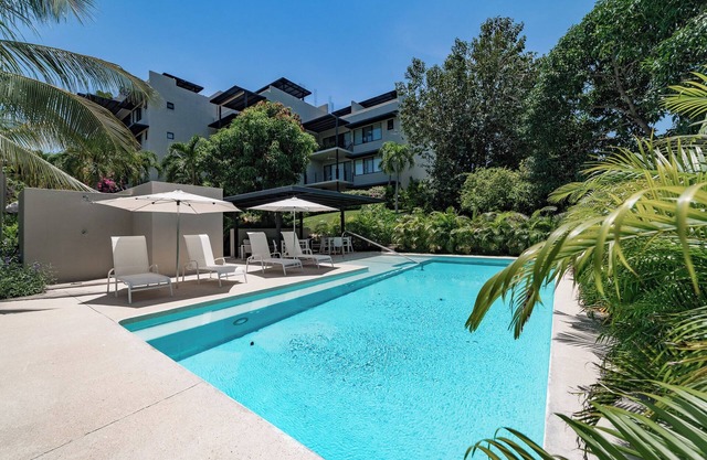 Chic Central Living: 1-Bedroom Condo Rental in Prime Location