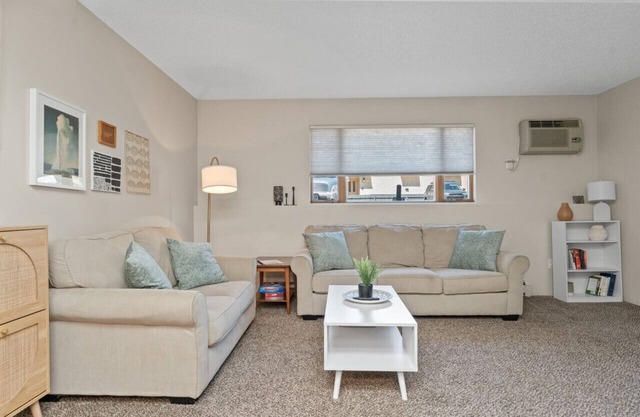 Chic Central Nook in Great Falls
