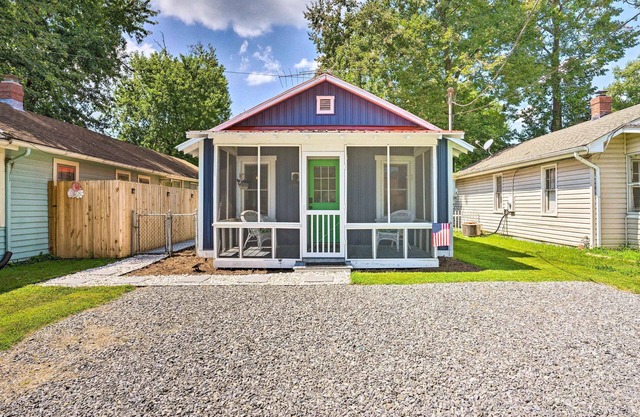 Chic Cottage w/Private Yard: Steps to Beach!