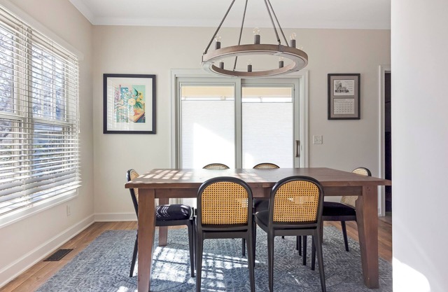 Chic Douglas Escape w/Courtyard & Game Lounge