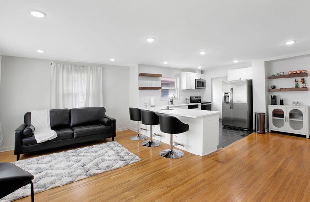 Chic Escape Near Mall of America