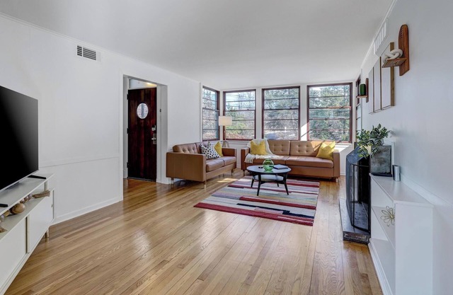 Chic Industrial Lounge near Princeton U!