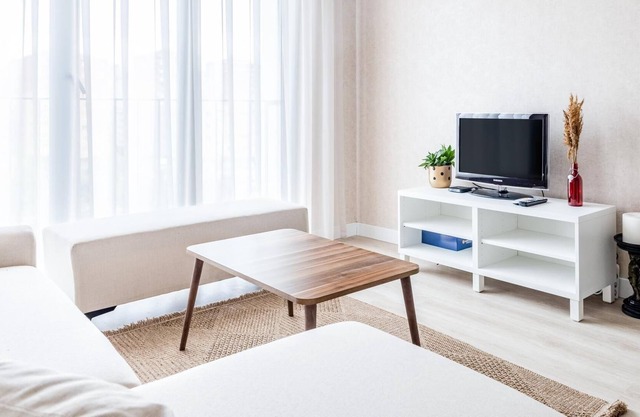 Chic, Modern and Ample Flat near Finance City
